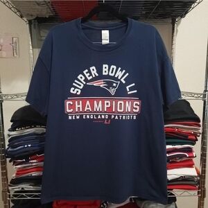 New England Patroits Men's Size XL Navy Blue Superbowl graphic print t-shirt